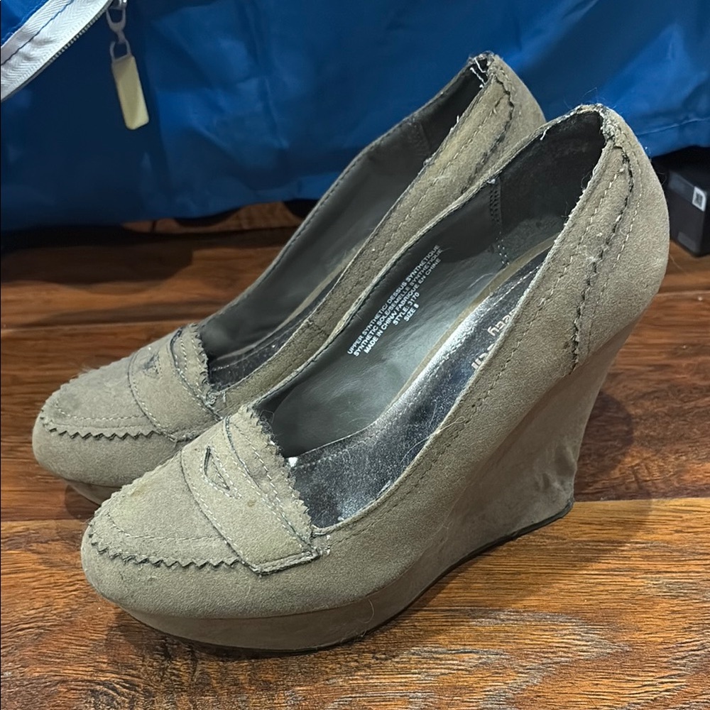 Olive Green Suede Wedges Heels - size 8